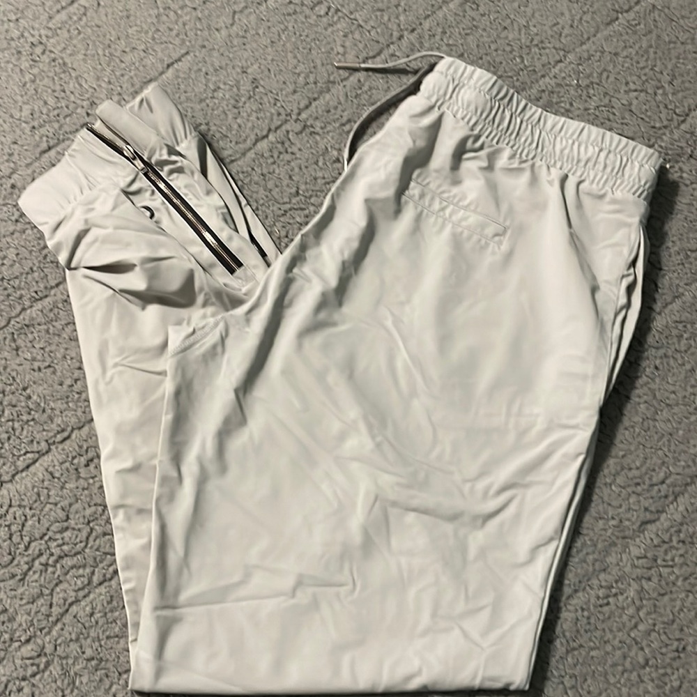 Zyia everywhere joggers
